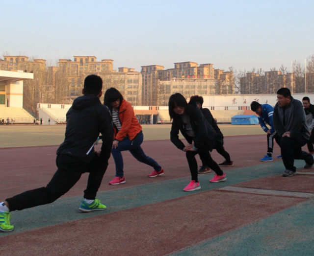 逐渐转向柔性引导激起学生内生动力一起更要守住安全的底线 逐渐转向柔性引导激起学生内生动力一起更要守住安全的底线